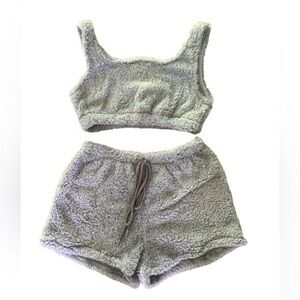 Women’s lavender plush cropped set size medium